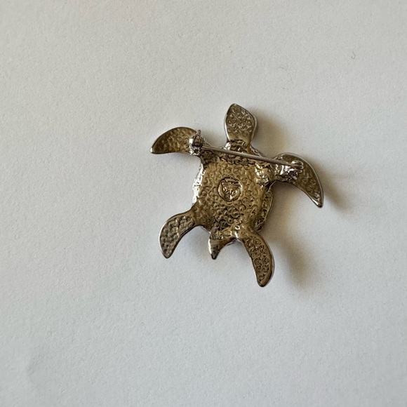 Hawaiian Turtle blue shell brooch - Picture 11 of 11